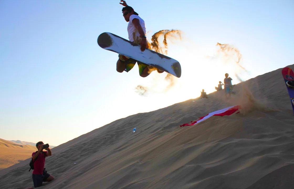 Huacachina Sandboard | Peruvian Sunrise