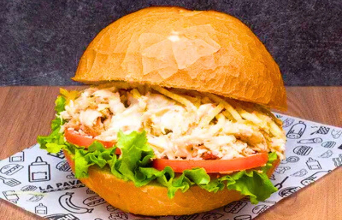 What to eat at night in Lima: pan con pollo | Peruvian Sunrise