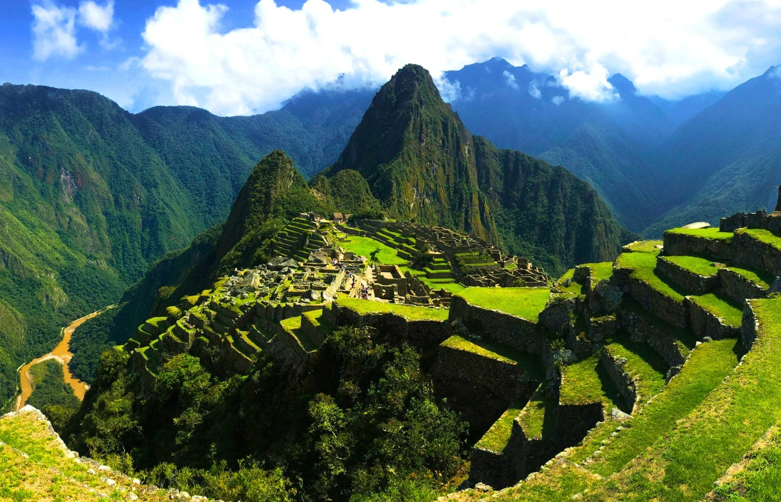 Machu Picchu | Peruvian Sunrise