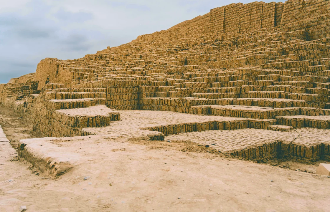 lima museums huaca pucllana | Peruvian Sunrise