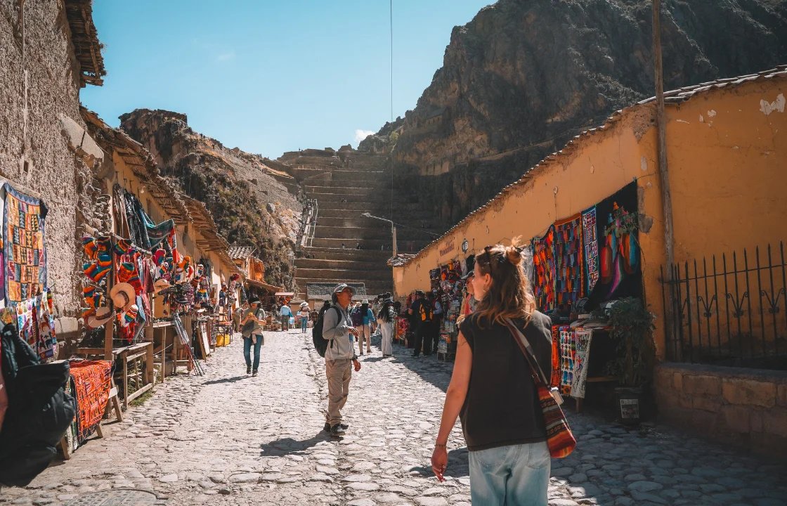 Peru travel tips portrait | Peruvian Sunrise