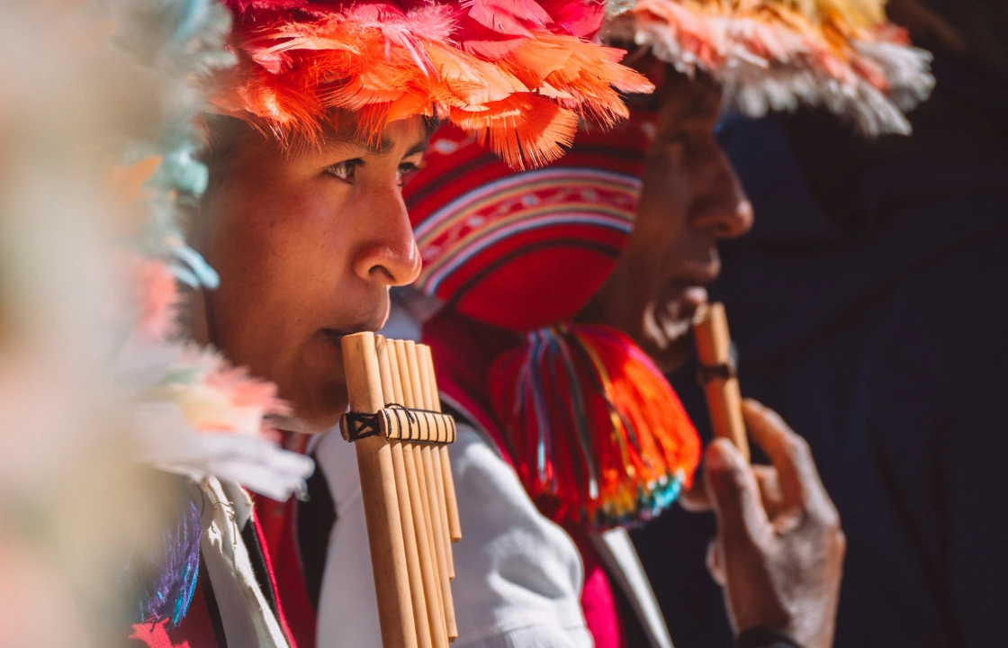 Folklore Peruvian instruments | Peruvian Sunrise