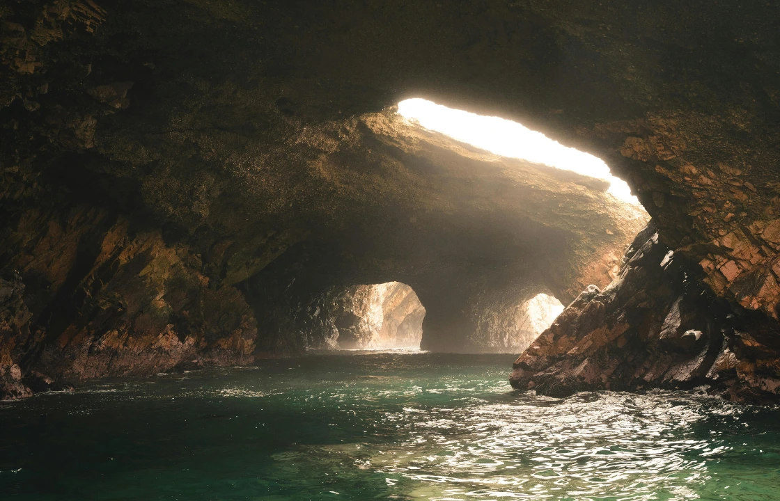 Islas Ballestas Caves | Peruvian Sunrise