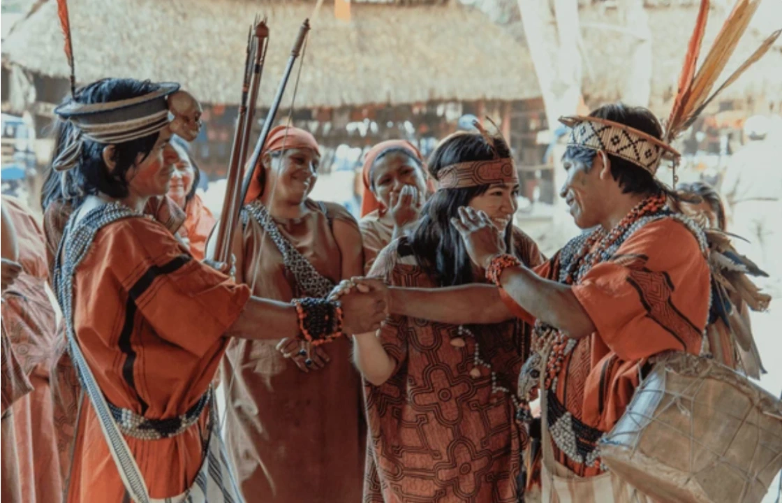 Traditional Peruvian Clothing from the Jungle | Peruvian Sunrise