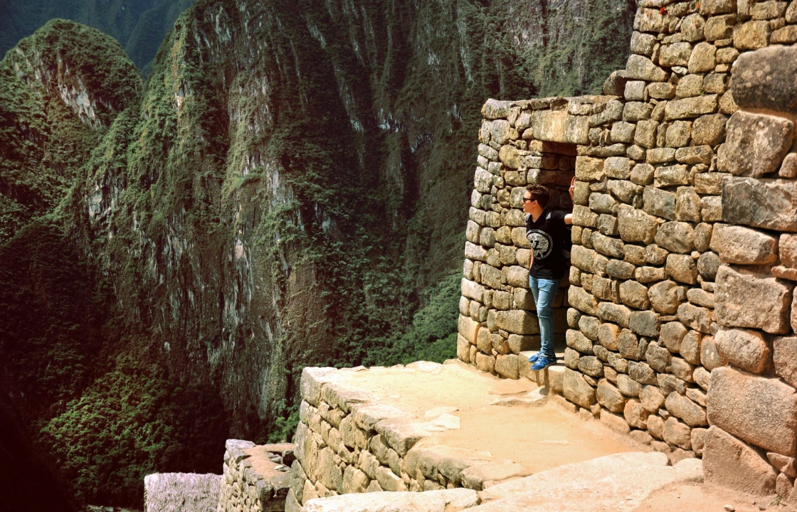 Inca Trail | Peruvian Sunrise