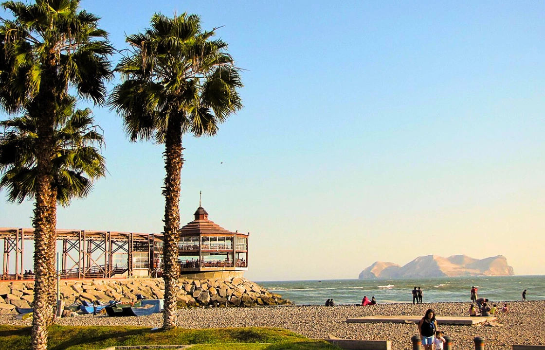 Lima landmarks La Punta | Peruvian Sunrise