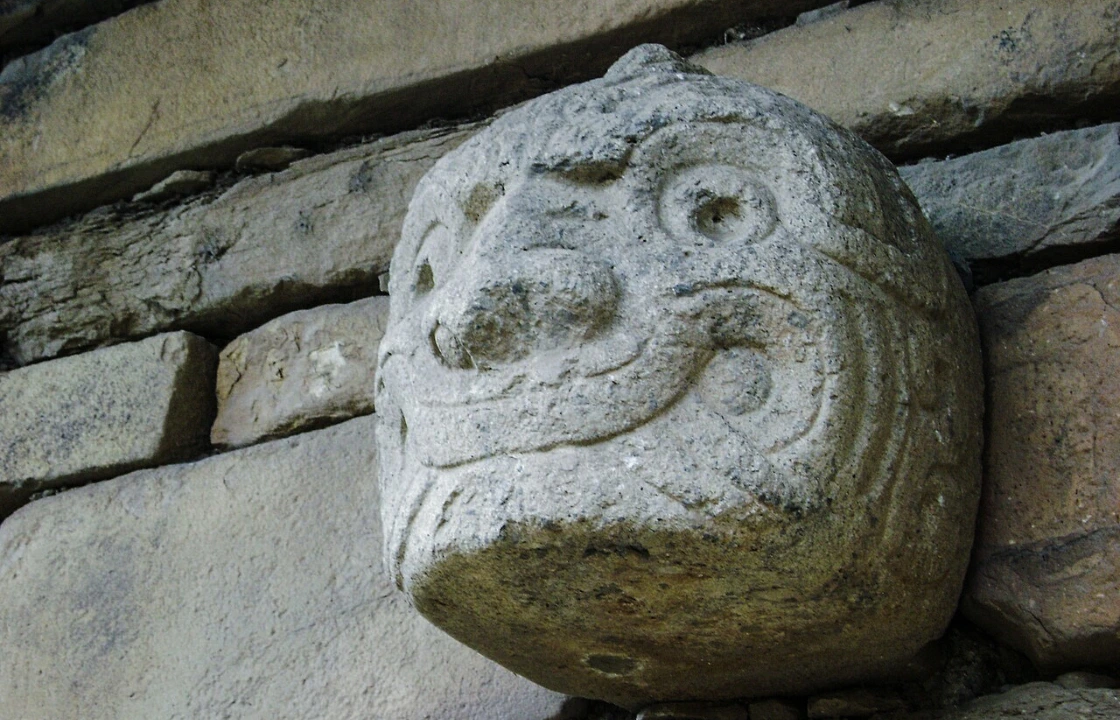 Ruins Peru cabeza clava chavin | Peruvian Sunrise