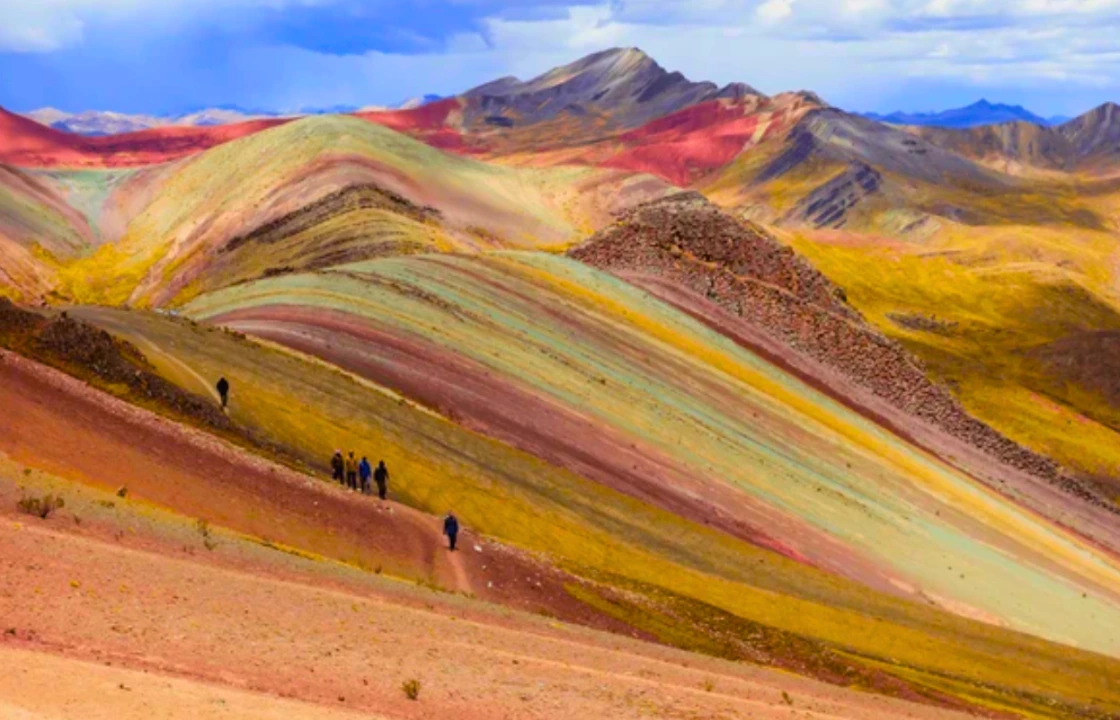 Rainbow Mountains Peru portrait | Peruvian Sunrise