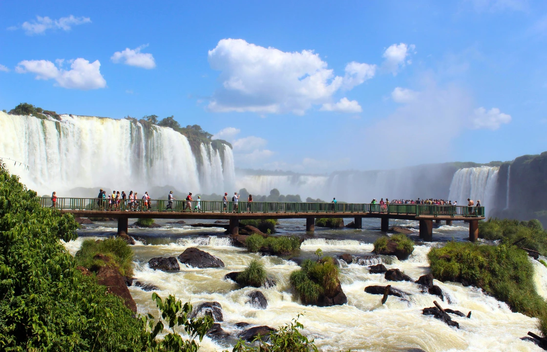 iguazy falls | Peruvian Sunrise
