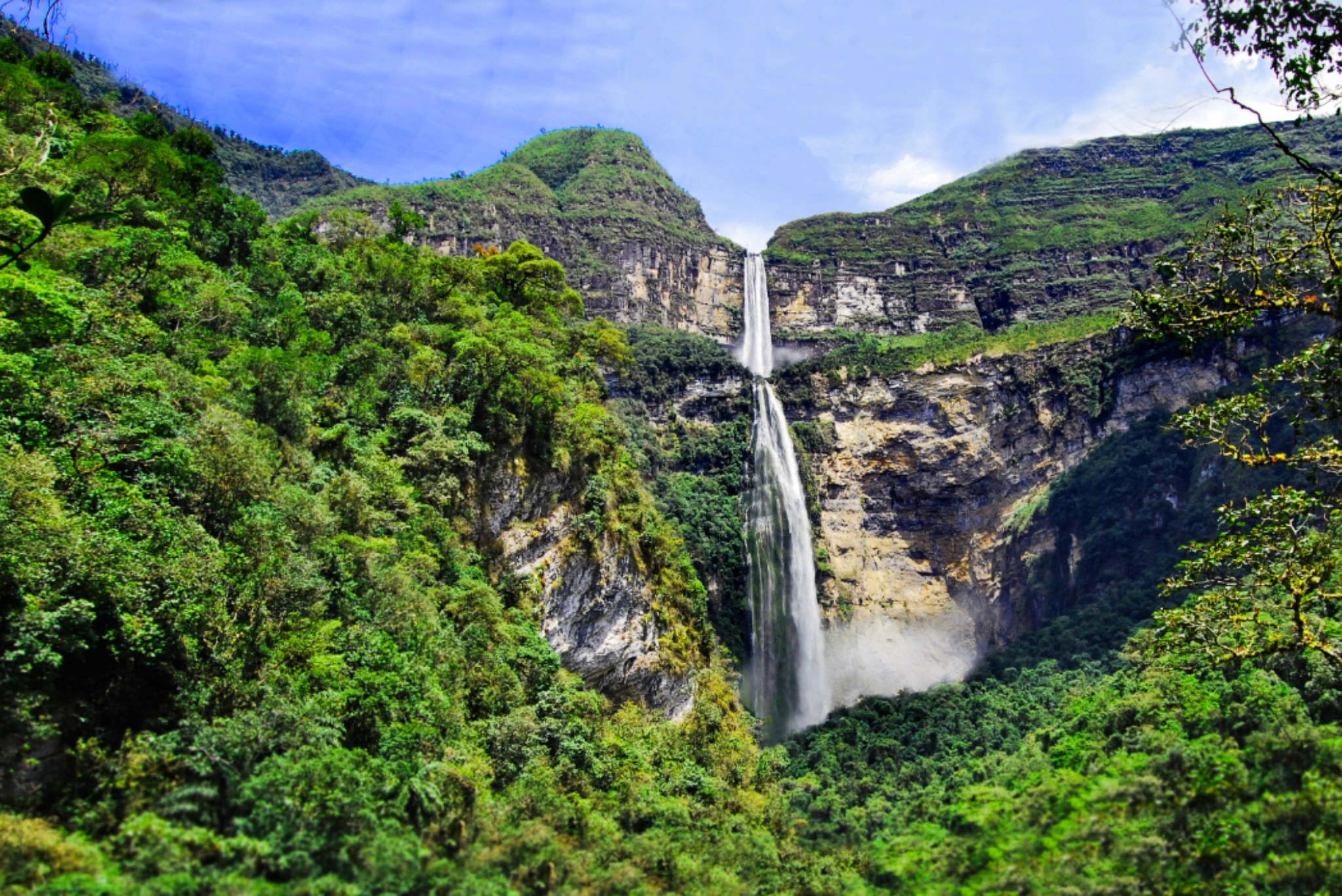 Waterfalls Peru Gocta | Peruvian Sunrise Waterfalls Peru Gocta | Peruvian Sunrise
