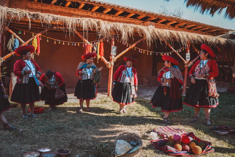 christmas-in-cuzco-local-people | Peruvian Sunrise