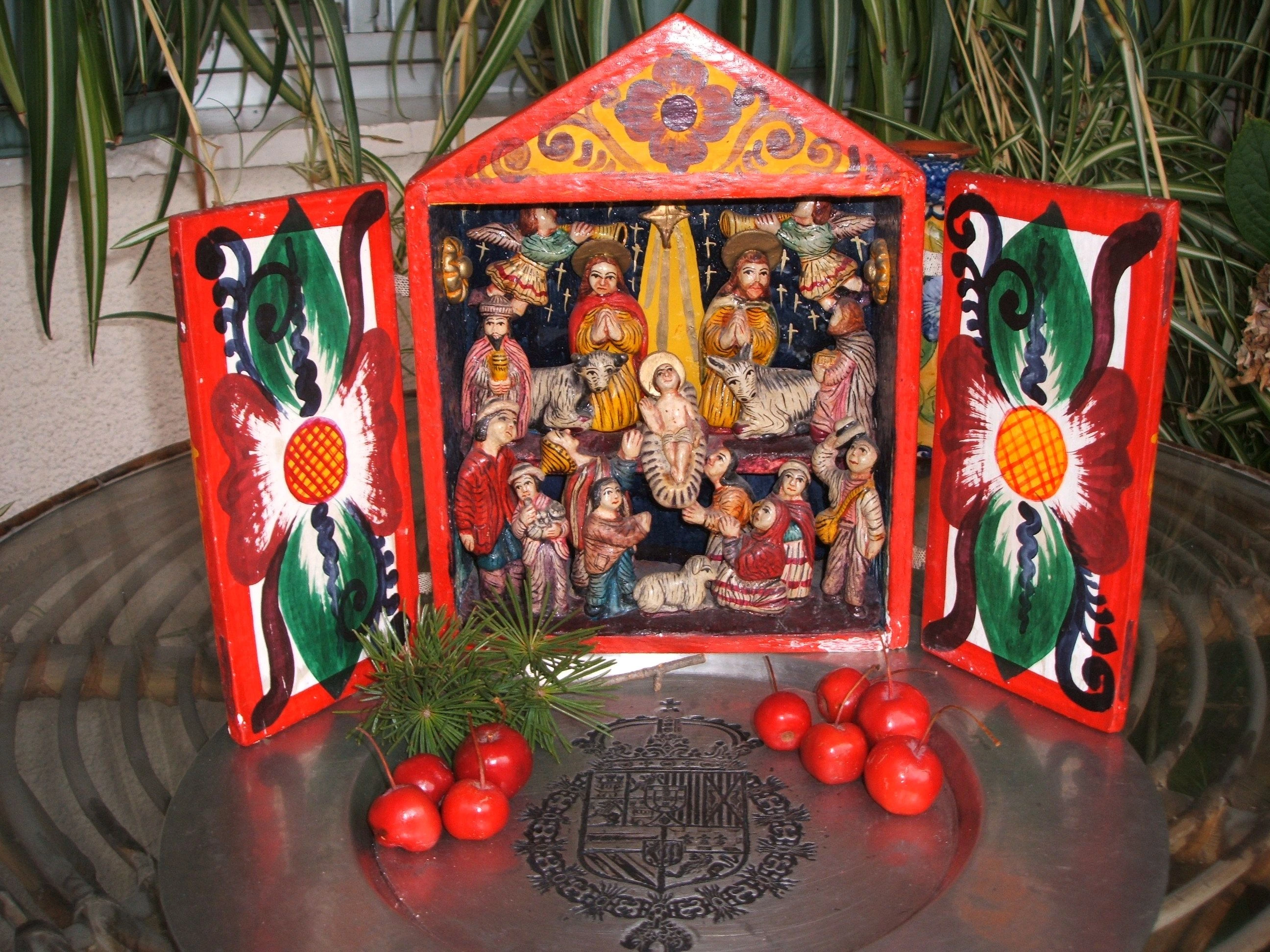 christmas-in-peru-retablo-ayacuchano-decoration-peruvian-sunrise | Peruvian Sunrise