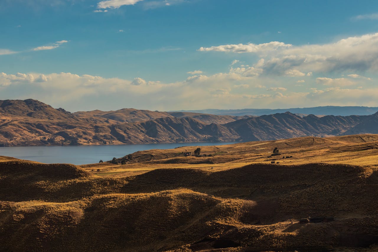 Beautiful lake in peru, cusco adventure tours | Peruvian Sunrise