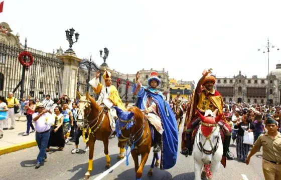Bajada de Reyes Peru portrait | Peruvian Sunrise