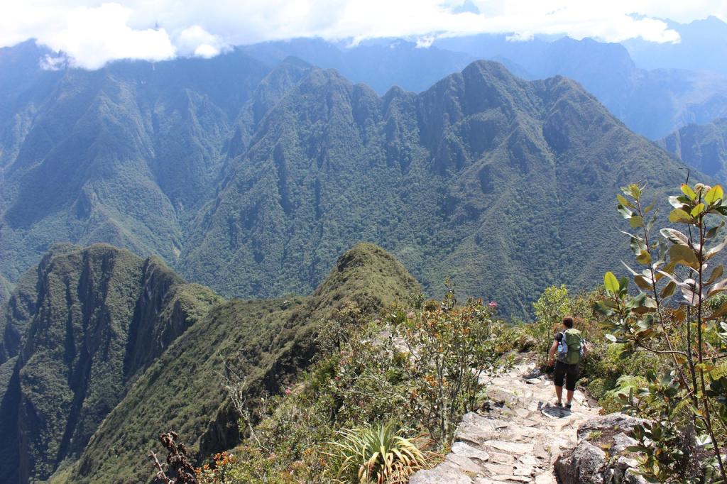 Inca Trail Peru Trecking Mountains Machu Picchu / Peruvian Sunrise