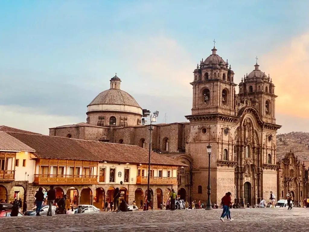 Cusco Cathedral, city tour | Peruvian Sunrise