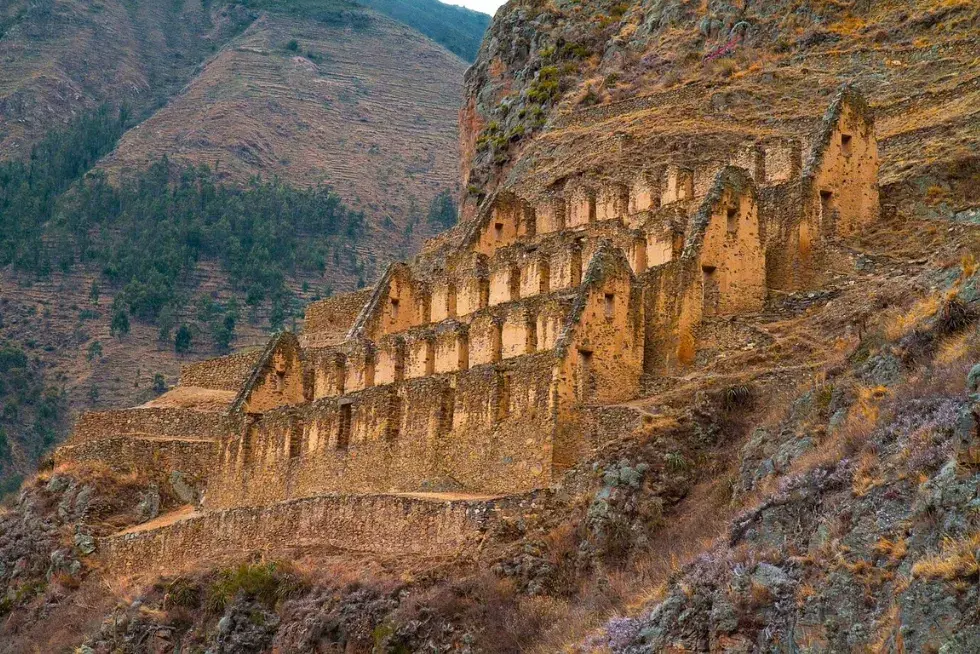 Discover Ollantaytambo | Peruvian Sunrise